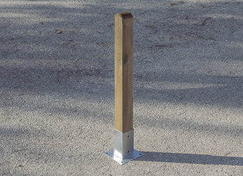 Poste cuadrada torneado de madera de pino